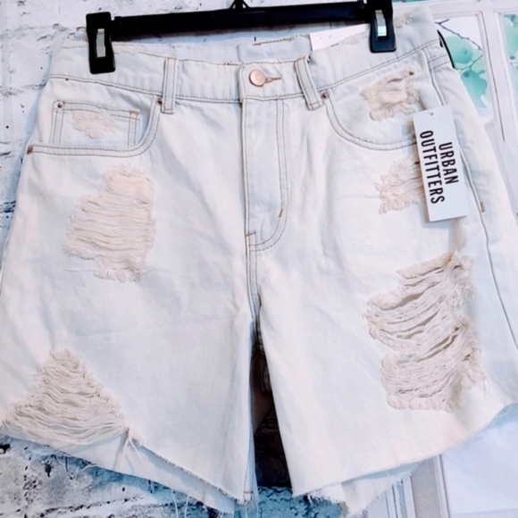 URBAN OUTFITTERS DROPPED WAIST DESTROY SHORTS WOMEN'S SIZE 26 - Picture 3 of 8